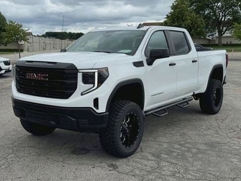 Used 2024 GMC Sierra 1500 Pro w/ Pro Value Package AWD/4WD image 4