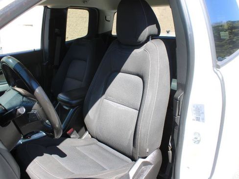 Used 2022 Chevrolet Colorado LT w/ Fleet Safety Package image 11