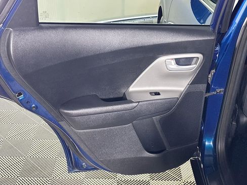 Used 2018 Kia Niro LX FWD image 18