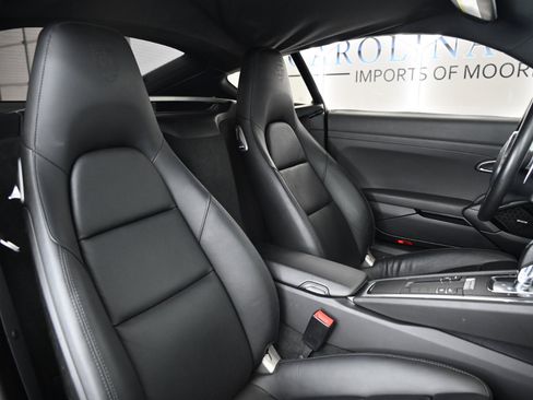 Used 2016 Porsche Cayman image 24