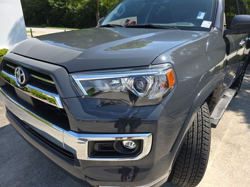 Used 2024 Toyota 4Runner Limited AWD/4WD image 9