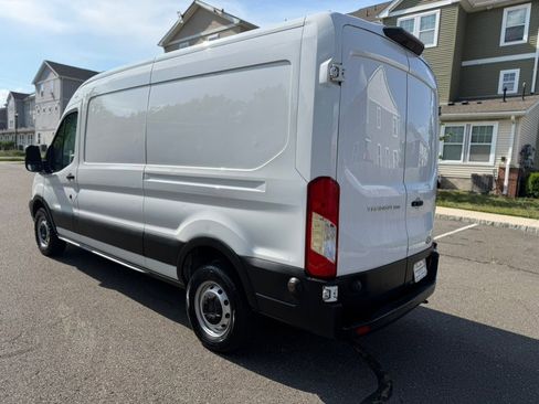 Used 2019 Ford Transit 250 148 Medium Roof RWD image 8
