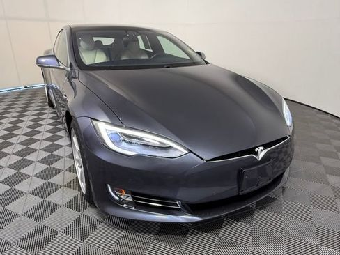 Used 2020 Tesla Model S Long Range Plus AWD/4WD image 8