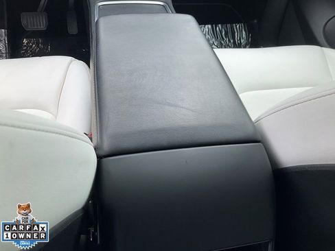 Used 2021 Tesla Model Y Long Range image 48