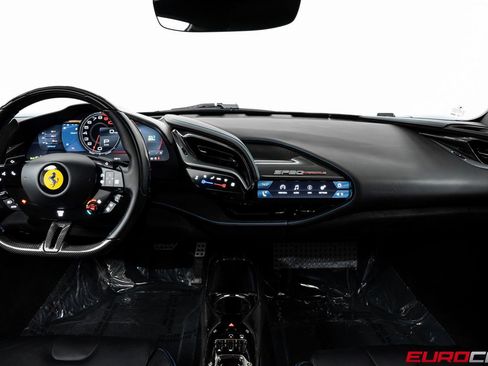 Used 2022 Ferrari SF90 Stradale AWD/4WD image 28