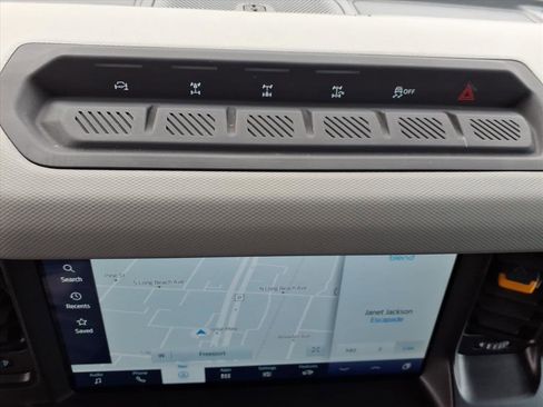 Used 2021 Ford Bronco Badlands image 26