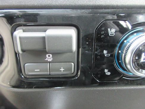 New 2026 GMC Sierra 1500 SLT w/ SLT Premium Plus Package image 20