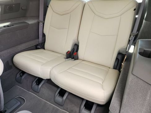 Used 2025 Cadillac XT6 Premium Luxury w/ LPO, Floor Liner Package FWD image 31