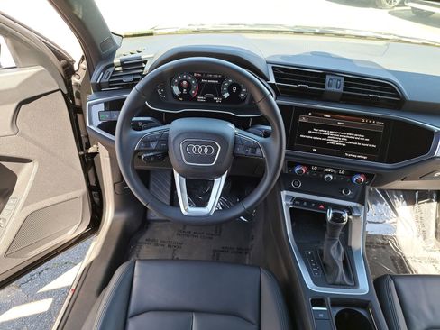 Certified 2025 Audi Q3 2.0T Premium w/ Convenience Package image 16