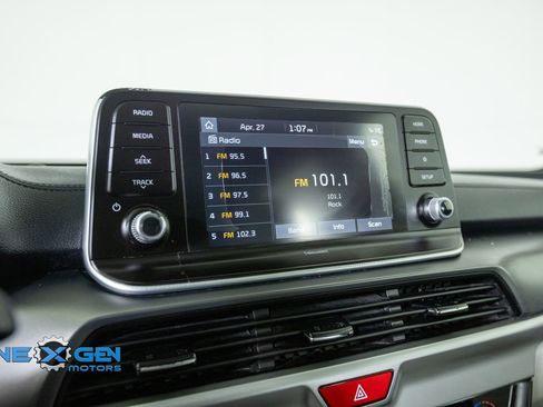 Used 2020 Kia Telluride S w/ S 8 Passenger Seating Package FWD image 17