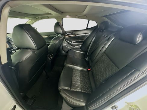 Used 2017 Nissan Maxima Platinum FWD image 28