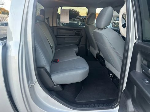 Used 2018 RAM 2500 Tradesman w/ Chrome Appearance Group image 28