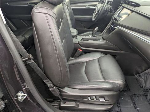 Used 2018 Cadillac XT5 Luxury w/ Driver Awareness Package AWD/4WD image 22