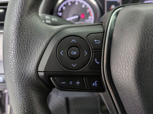 Used 2019 Toyota Camry LE image 22