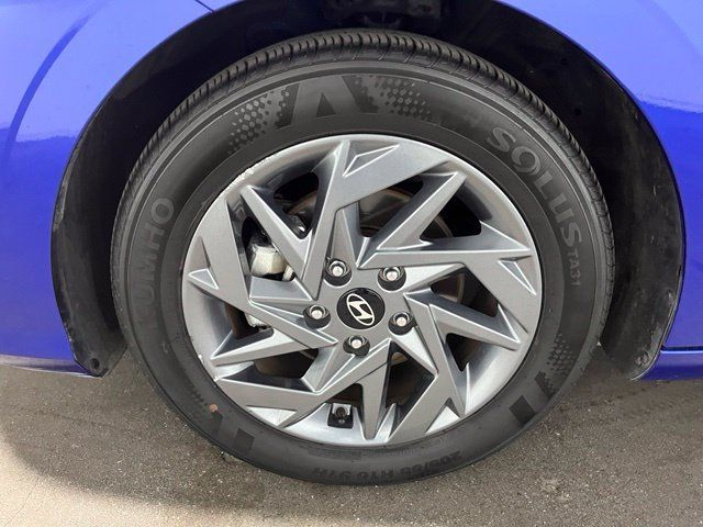 Used 2024 Hyundai Elantra SEL FWD image 28