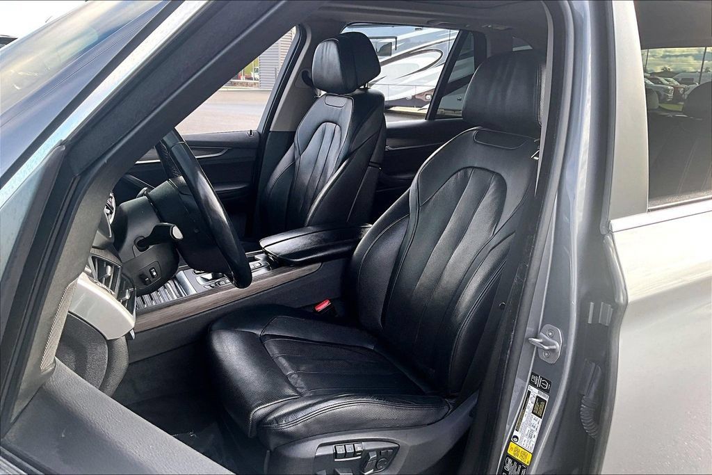 Used 2015 BMW X5 xDrive35i AWD/4WD image 25
