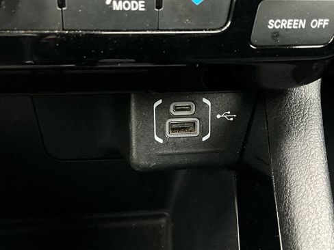 Used 2025 Jeep Compass Trailhawk w/ Trailer Tow Group image 25