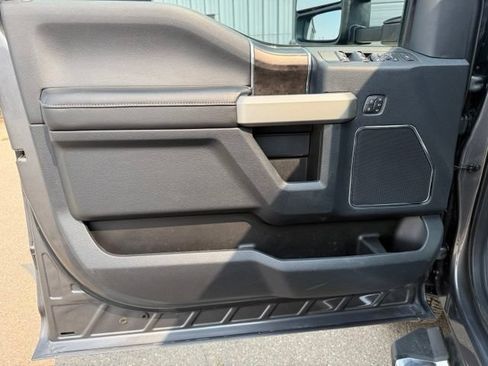 Used 2022 Ford F250 Lariat w/ Chrome Package AWD/4WD image 11
