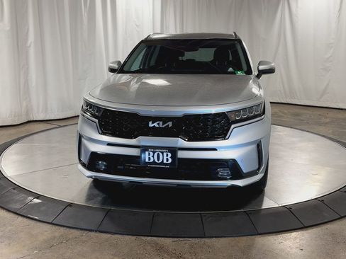 Certified 2023 Kia Sorento EX image 4