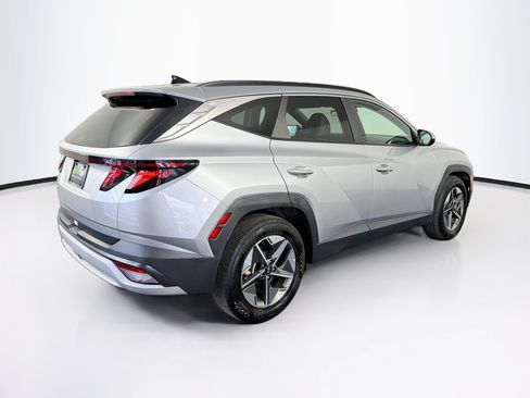 Used 2025 Hyundai Tucson SEL FWD image 9