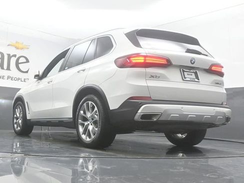 Used 2023 BMW X5 xDrive40i w/ Premium Package AWD/4WD image 5