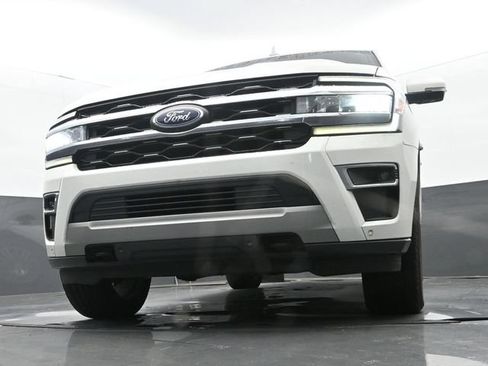 Used 2022 Ford Expedition Limited AWD/4WD image 12