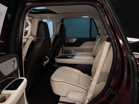 Used 2018 Lincoln Navigator Black Label image 25