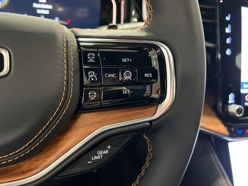 New 2025 Jeep Grand Wagoneer Series III w/ HD Trailer Tow Package image 10