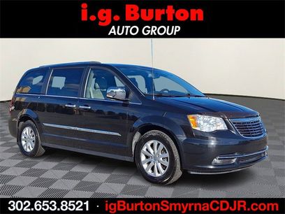 Used 2016 Chrysler Town & Country Limited Platinum w/ Trailer Tow Group