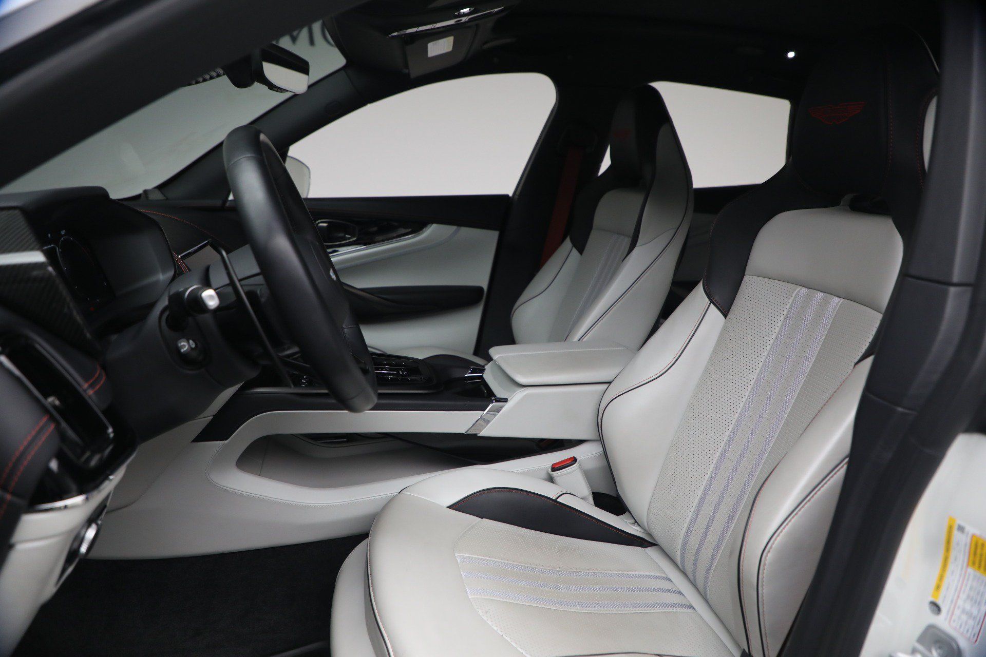 Used 2025 Aston Martin DBX 707 AWD/4WD image 14