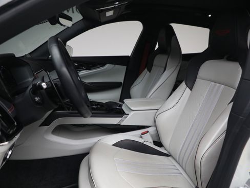 Used 2025 Aston Martin DBX 707 AWD/4WD image 14