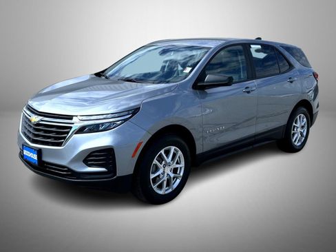 Used 2024 Chevrolet Equinox LS w/ LS Convenience Package AWD/4WD image 1
