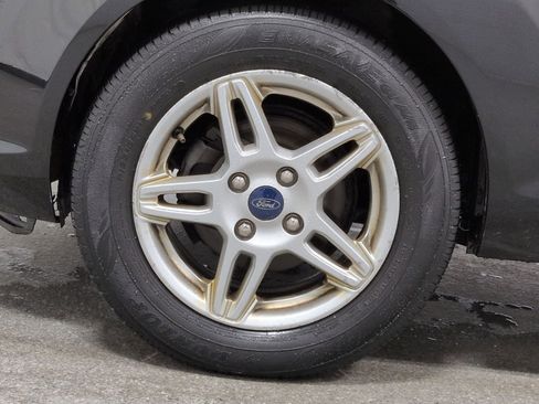 Used 2019 Ford Fiesta SE image 16