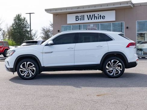 Used 2020 Volkswagen Atlas Cross Sport SEL Premium image 3