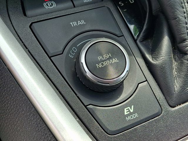 Certified 2022 Toyota RAV4 XLE w/ Convenience Package AWD/4WD image 24