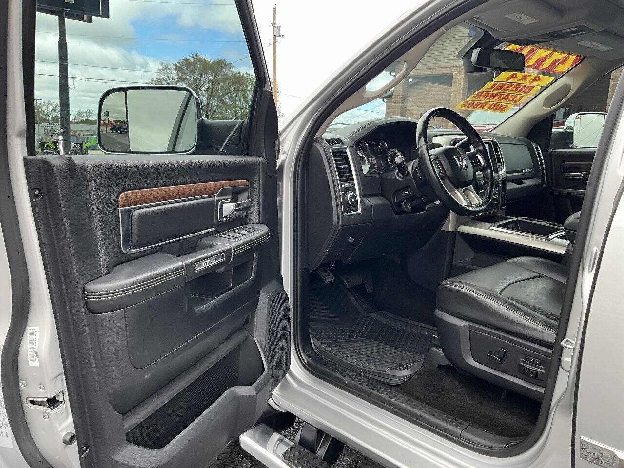 Used 2015 RAM 2500 Laramie w/ Convenience Group AWD/4WD image 21