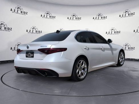 Used 2018 Alfa Romeo Giulia Ti image 6