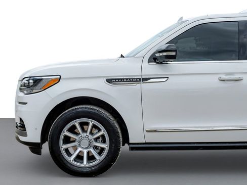 Used 2022 Lincoln Navigator L Reserve AWD/4WD image 10