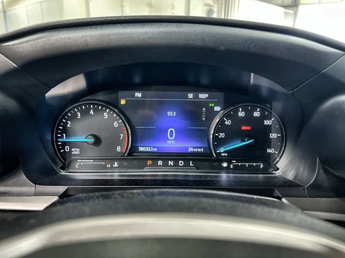 Certified 2022 Ford Explorer XLT w/ Equipment Group 202A AWD/4WD image 17