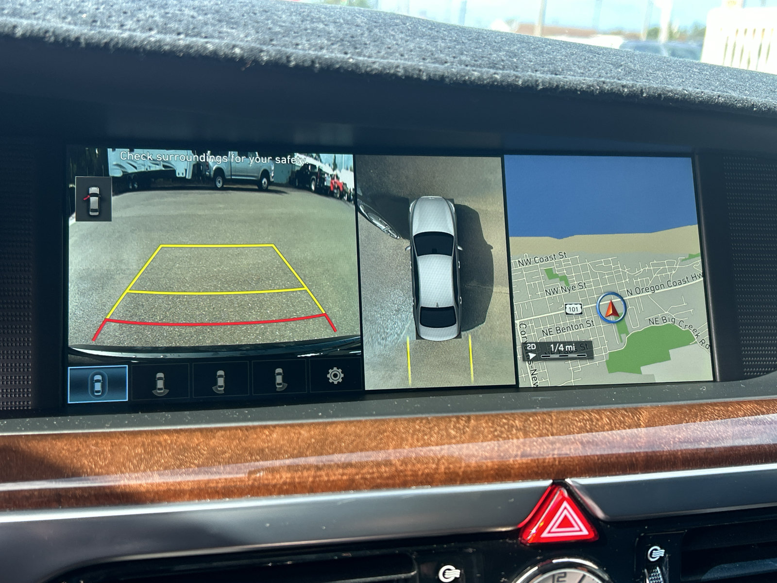 Used 2019 Genesis G90 3.3T Premium RWD image 20