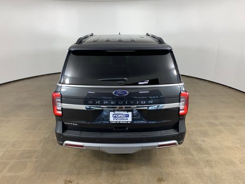 Used 2023 Ford Expedition Limited image 11