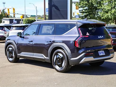 New 2026 Kia EV9 Wind image 7