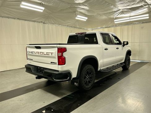 Used 2022 Chevrolet Silverado 1500 ZR2 w/ Technology Package image 2