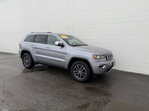 Used 2018 Jeep Grand Cherokee Limited w/ Trailer Tow Group IV image 4