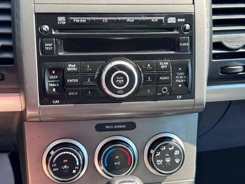 Used 2011 Nissan Sentra 2.0 SR FWD image 21