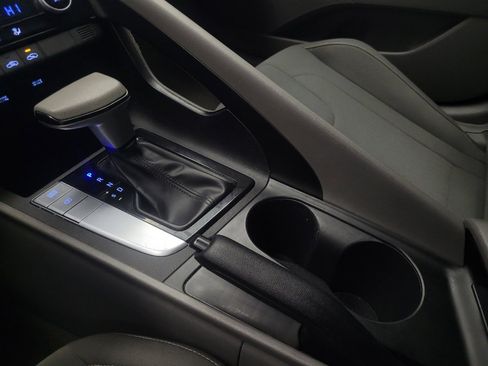 Used 2022 Hyundai Elantra SEL image 26