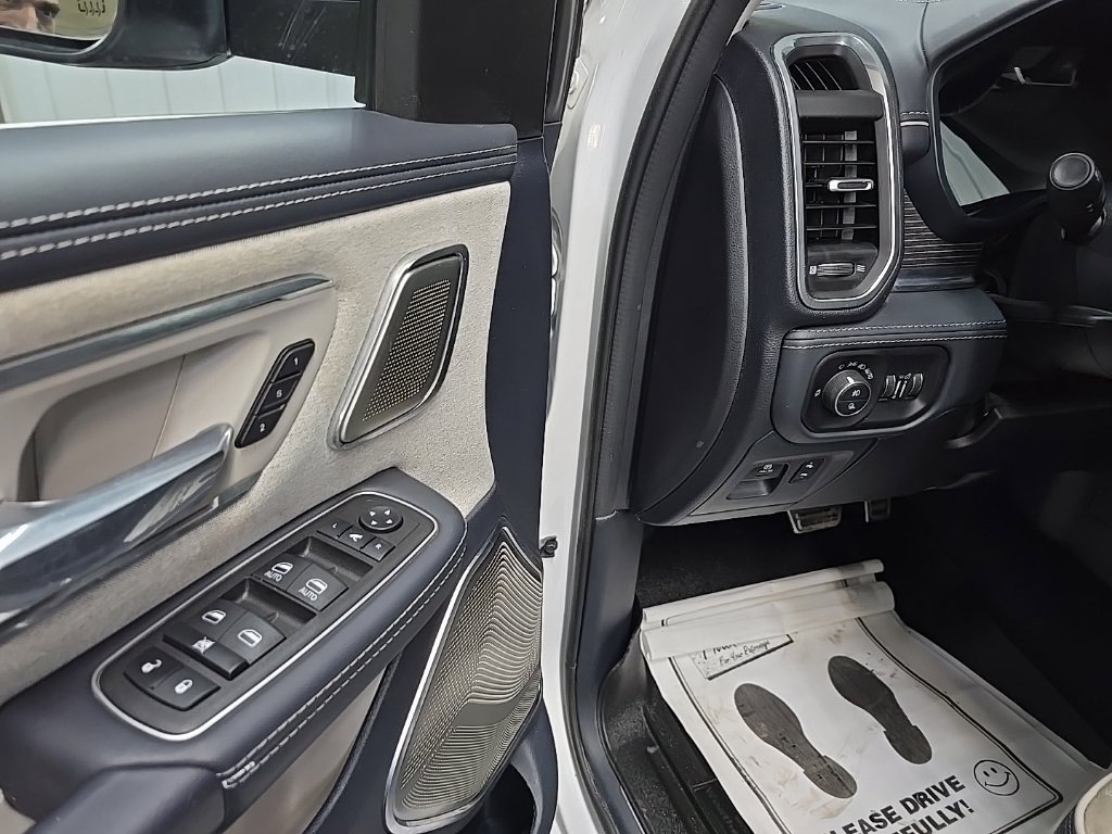 Used 2024 RAM 1500 Limited AWD/4WD image 30