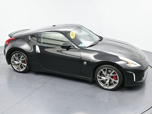 Used 2014 Nissan 370Z Touring w/ Sport Package image 35