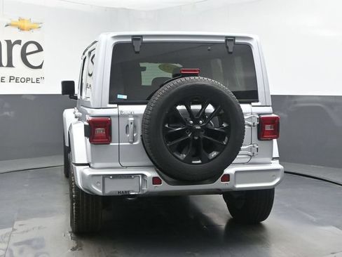 Used 2023 Jeep Wrangler Unlimited Sahara AWD/4WD image 29