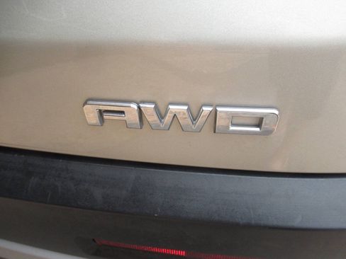 Used 2017 GMC Acadia SLE AWD/4WD image 14